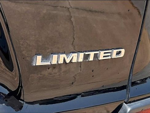 Used 2019 Jeep Cherokee Limited AWD/4WD image 32