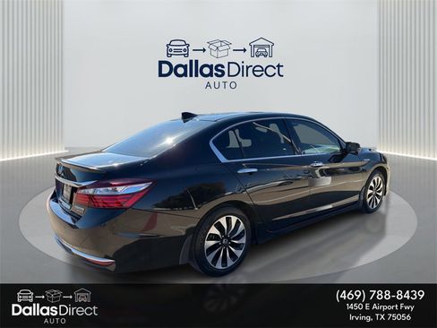 Used 2017 Honda Accord Touring image 6