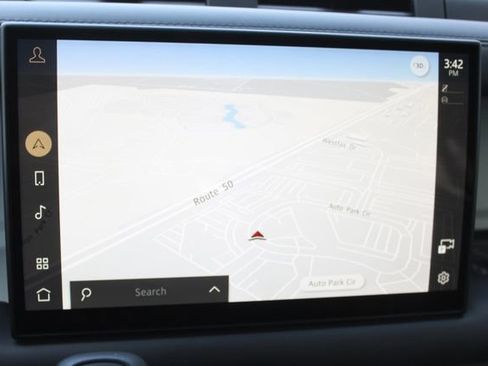 Used 2024 Land Rover Defender 110 SE image 20