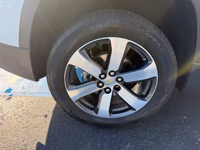 Used 2023 Chevrolet Traverse LT w/ LT Premium Package AWD/4WD image 5