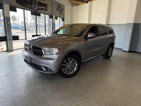 Used 2017 Dodge Durango SXT w/ 3rd Row Seating Group RWD image 3