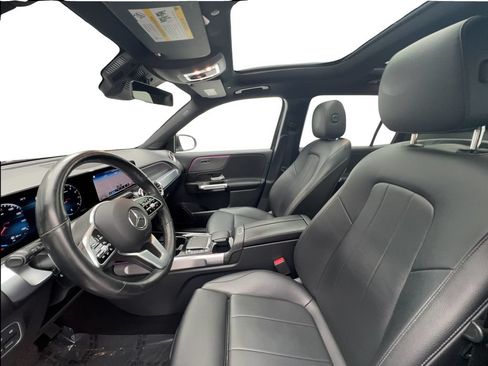 Used 2022 Mercedes-Benz GLB 250 4MATIC w/ Premium Package Lite image 20