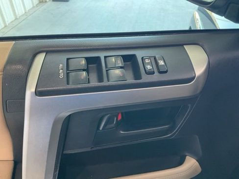 Used 2013 Toyota 4Runner SR5 w/ Convenience Pkg AWD/4WD image 5