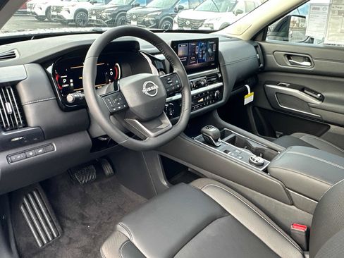 New 2026 Nissan Pathfinder SL w/ SL Premium Package (P04) AWD/4WD image 31
