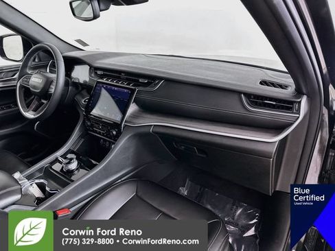 Used 2024 Jeep Grand Cherokee Limited w/ Black Appearance Package AWD/4WD image 36