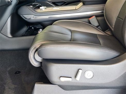 New 2025 Lincoln Navigator Reserve w/ Jet Appearance Package image 22