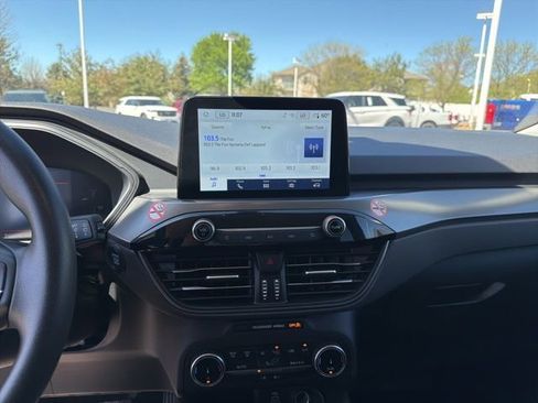 Used 2025 Ford Escape Active image 16