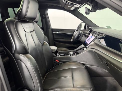 Certified 2022 Jeep Grand Cherokee Overland w/ Advanced Protech Group III image 35