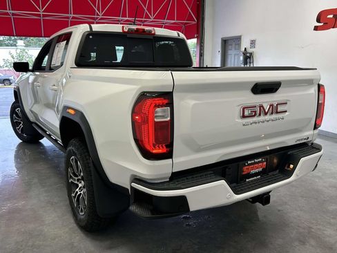 Used 2025 GMC Canyon AT4 AWD/4WD image 5