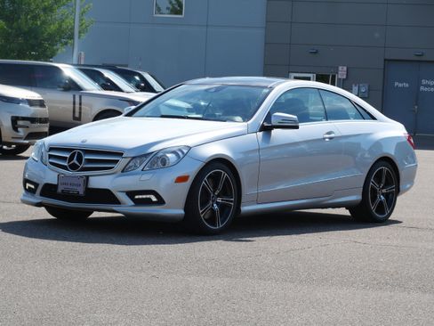 Used 2011 Mercedes-Benz E 550 Coupe image 1
