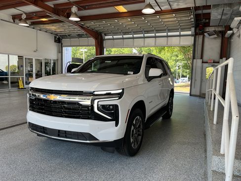 New 2026 Chevrolet Tahoe LS RWD image 4