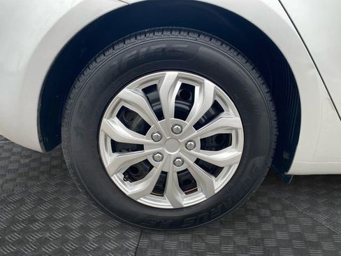 Used 2018 Kia Forte LX image 31