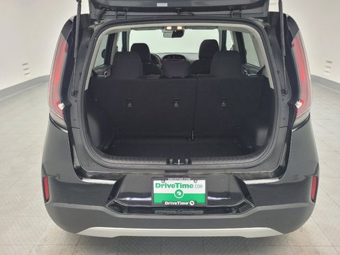Used 2025 Kia Soul LX image 29