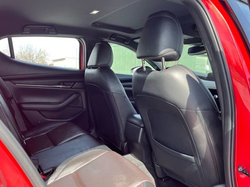 Used 2019 MAZDA MAZDA3 Premium Package image 13