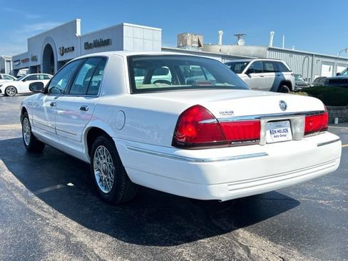 Used 2001 Mercury Grand Marquis GS RWD image 3