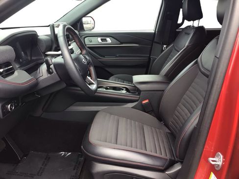 Used 2026 Ford Explorer ST-Line AWD/4WD image 9