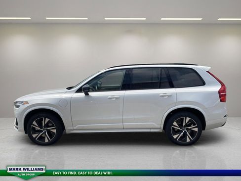Used 2023 Volvo XC90 T8 Plus image 4