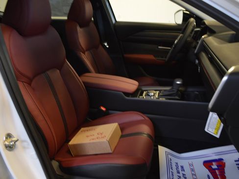 New 2025 MAZDA CX-50 AWD 2.5 Hybrid w/ Weather Package image 11