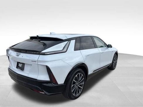 New 2026 Cadillac Lyriq Sport w/ LPO, Floor Liner Package image 7