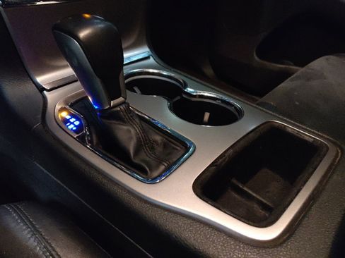 Used 2019 Jeep Grand Cherokee Altitude image 26