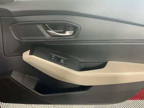 Used 2024 Honda Accord EX-L image 13