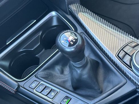 Used 2015 BMW M4 Convertible image 24