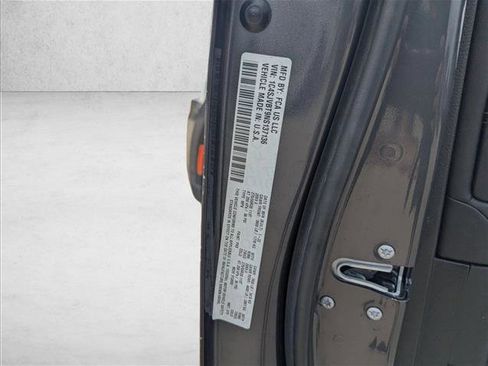 Used 2022 Jeep Wagoneer Series II image 16