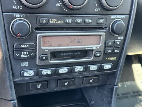 Used 2002 Lexus IS 300 SportCross RWD image 28