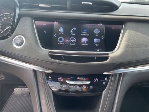 Used 2017 Cadillac XT5 Platinum w/ Driver Assist Package AWD/4WD image 18