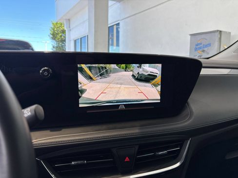 Used 2025 Buick Encore GX Preferred FWD image 24