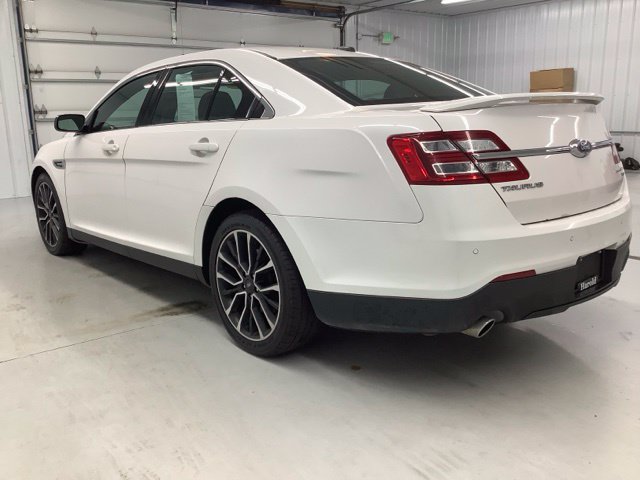 Used 2019 Ford Taurus Limited AWD/4WD image 4