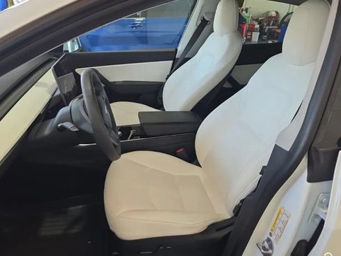 Used 2021 Tesla Model Y 2WD image 8