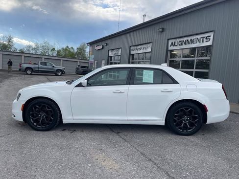 Used 2020 Chrysler 300 S AWD/4WD image 4