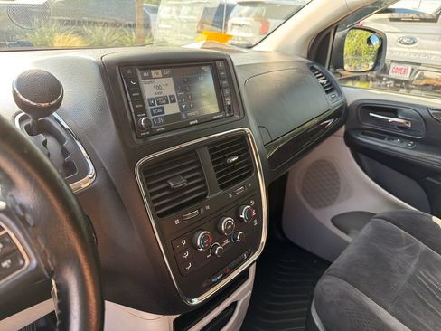 Used 2012 Dodge Grand Caravan SE FWD image 26