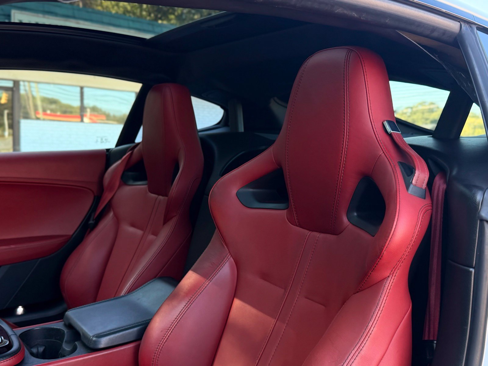 Used 2016 Jaguar F-TYPE S RWD image 21