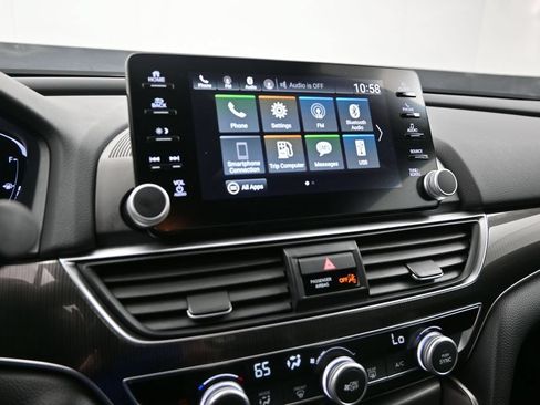 Used 2018 Honda Accord Sport image 19