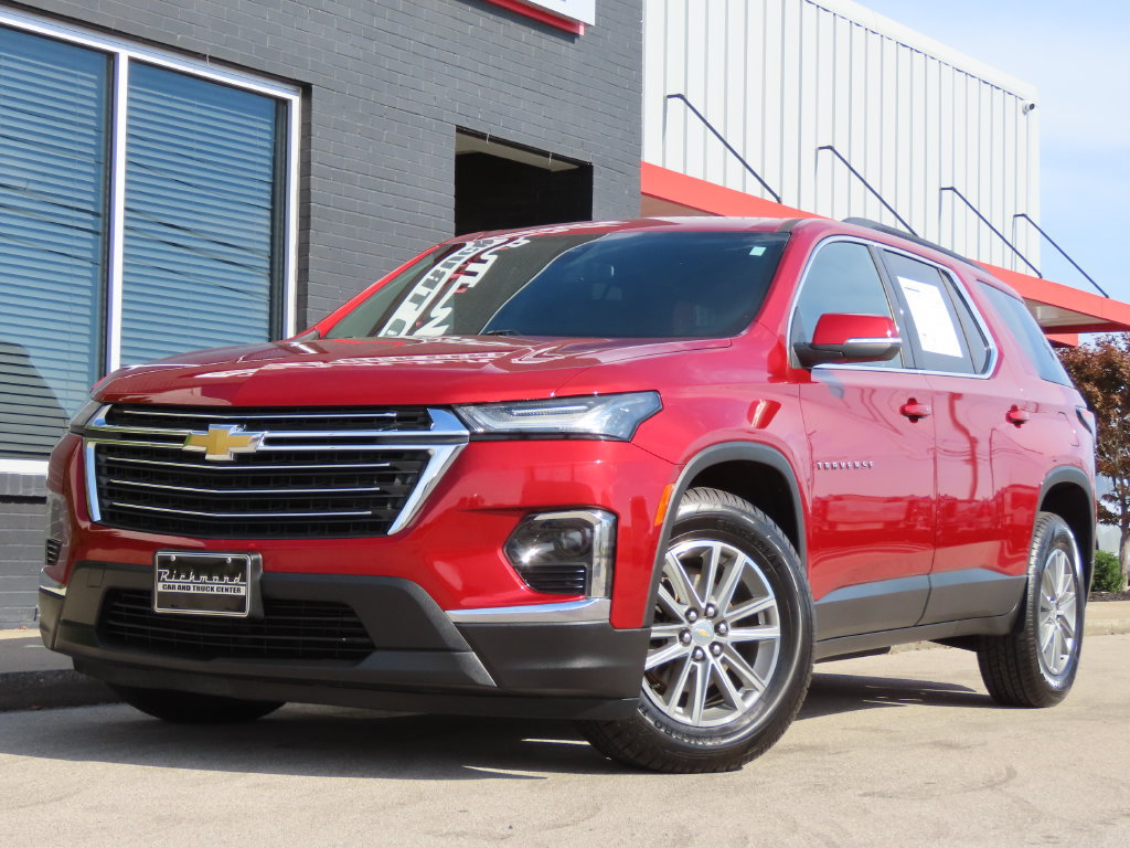 Used 2023 Chevrolet Traverse LT w/ LPO, Floor Liner Package AWD/4WD image 7
