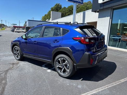 Used 2025 Subaru Crosstrek 2.0i Premium AWD/4WD image 2