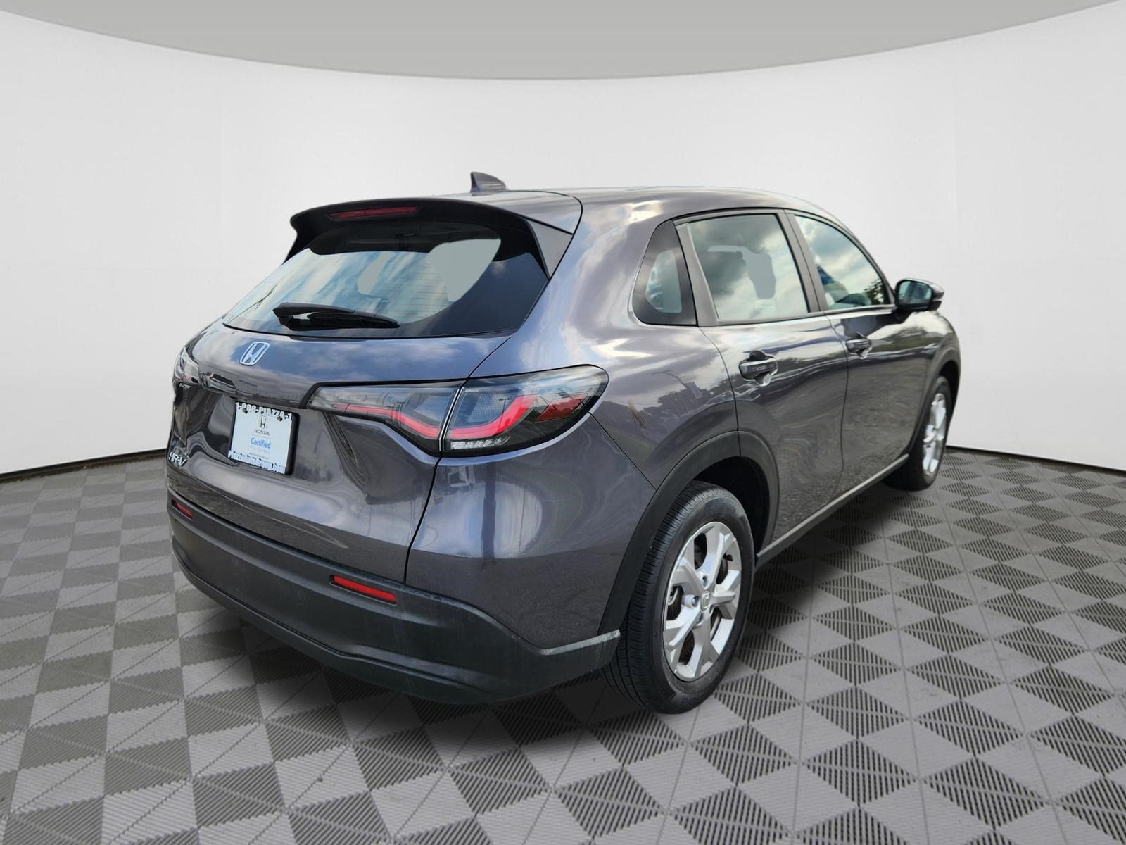 Certified 2024 Honda HR-V LX image 4