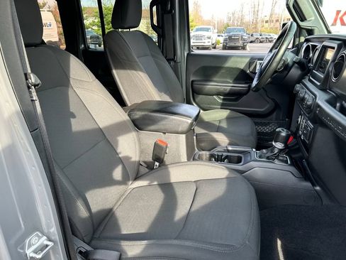 Used 2021 Jeep Wrangler Unlimited Sport AWD/4WD image 23