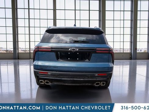 Used 2025 Chevrolet Traverse LT w/ Midnight/Sport Edition AWD/4WD image 37