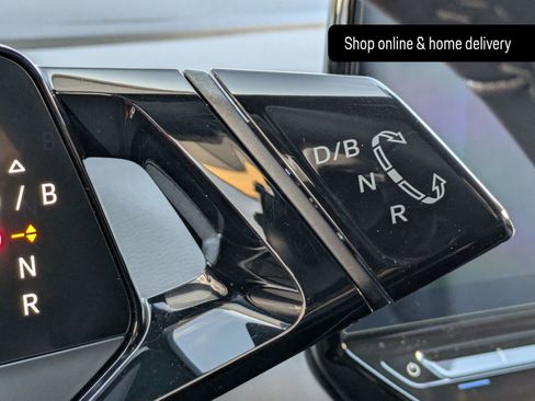 Used 2023 Volkswagen ID.4 Pro image 14