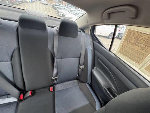 Used 2025 Nissan Versa SV FWD image 37