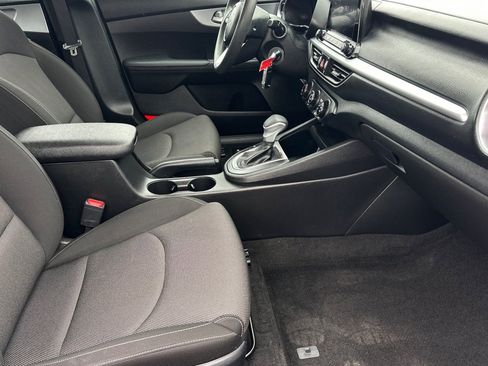 Used 2023 Kia Forte LXS w/ LXS Technology Package image 15