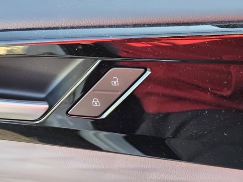 Used 2023 Volkswagen Taos S image 27