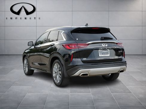 Used 2023 INFINITI QX50 Luxe AWD/4WD image 5