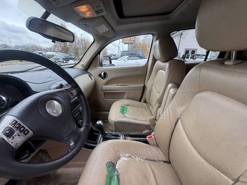 Used 2010 Chevrolet HHR LT image 9