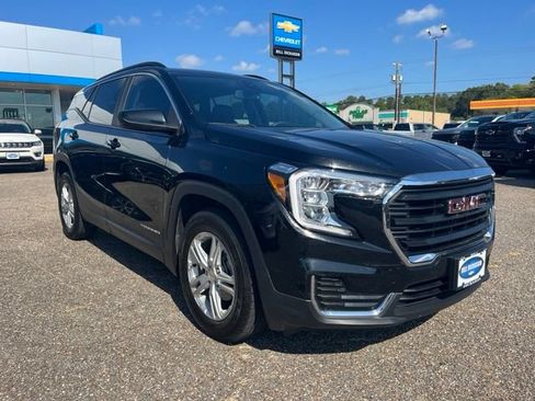 Used 2022 GMC Terrain SLE w/ Driver Convenience Package FWD image 1