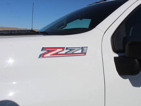 Used 2022 Chevrolet Silverado 2500 LTZ w/ LTZ Premium Package image 17