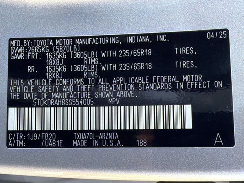 Used 2025 Toyota Highlander LE FWD image 23